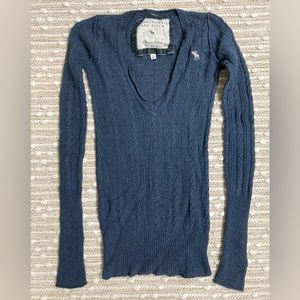 Abercrombie & Fitch V-Neck Sweater S
